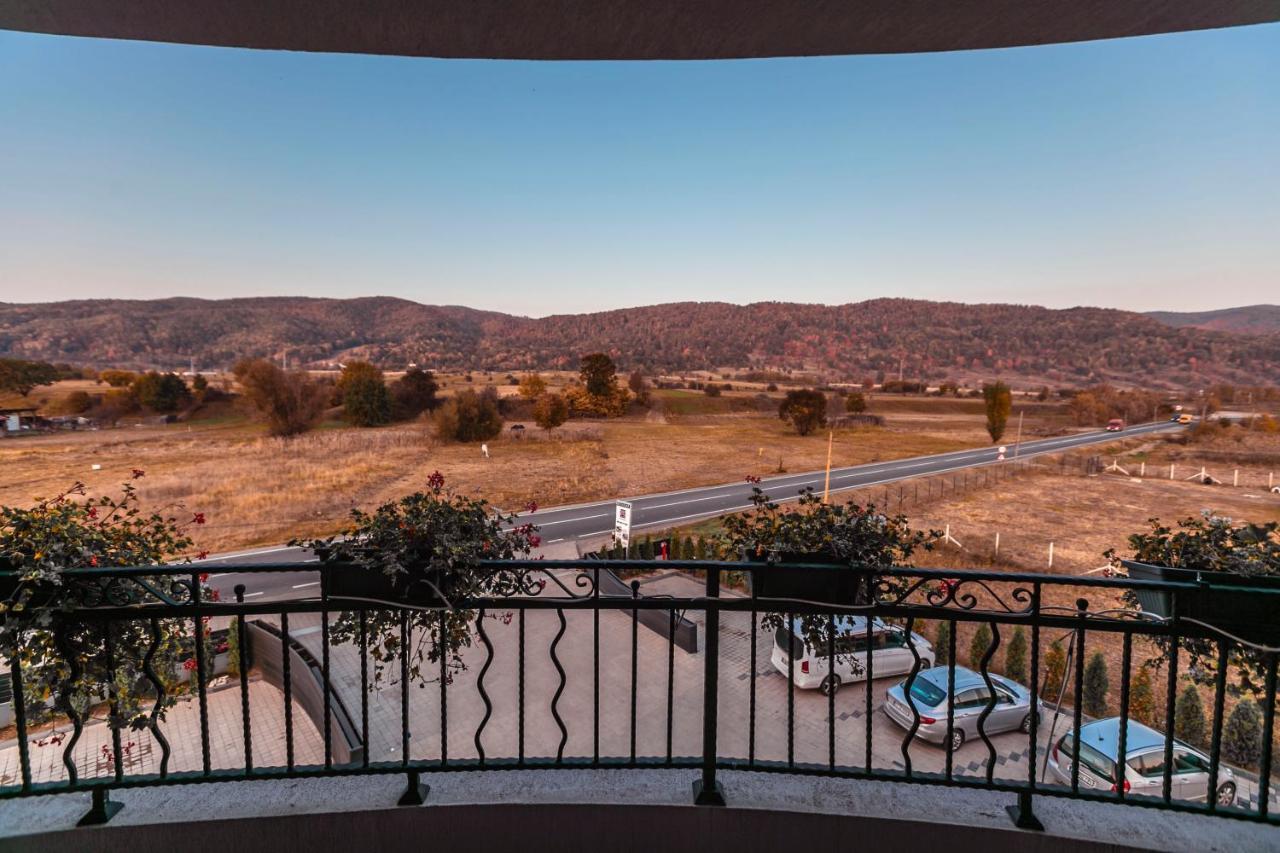 Pensiunea Himalaya Darmaneasca Exteriér fotografie